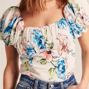 Abercrombie Ruched Puff Sleeve Scoopneck Top size XL